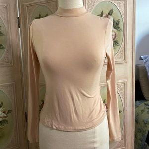 MISSGUIDED LIGHT PEACH TOP